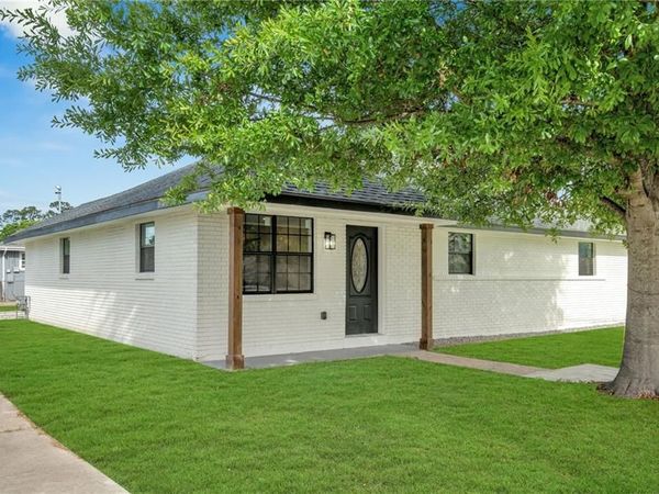 600 CENTRAL Avenue , Jefferson, LA 70121