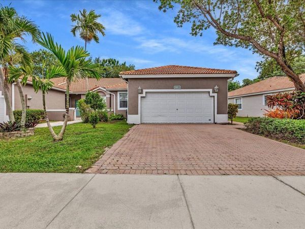 7600 S Aragon Boulevard, Unit 3, Sunrise, FL 33322