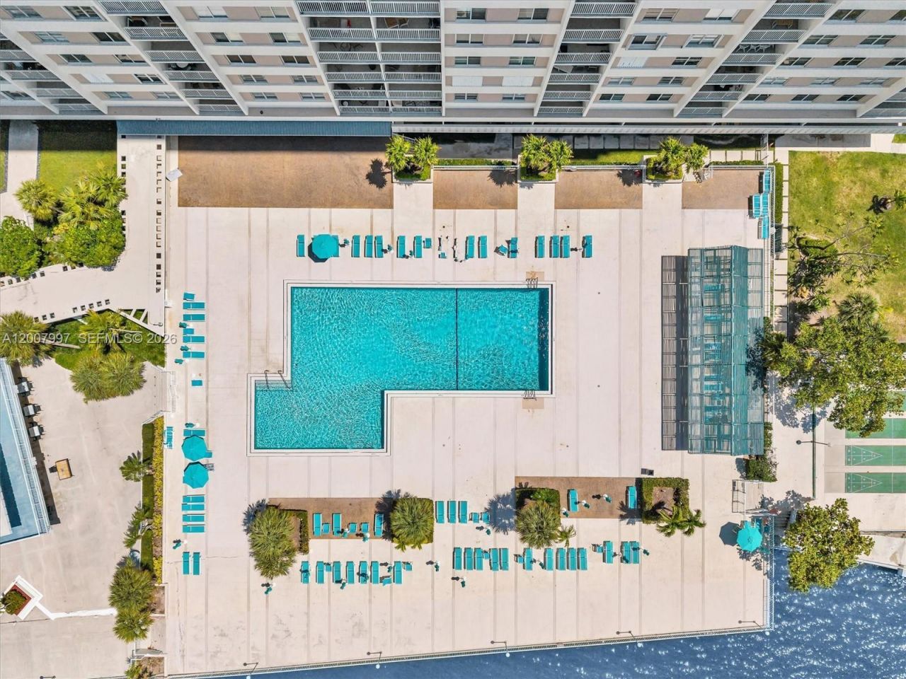 300 Bayview Dr, Unit 902, Sunny Isles Beach, FL 33160 Photo