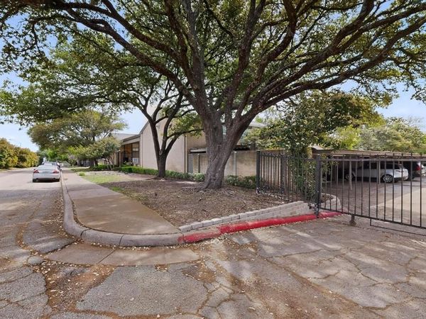 7506 W Northwest Highway, Unit 8, Dallas, TX 75225