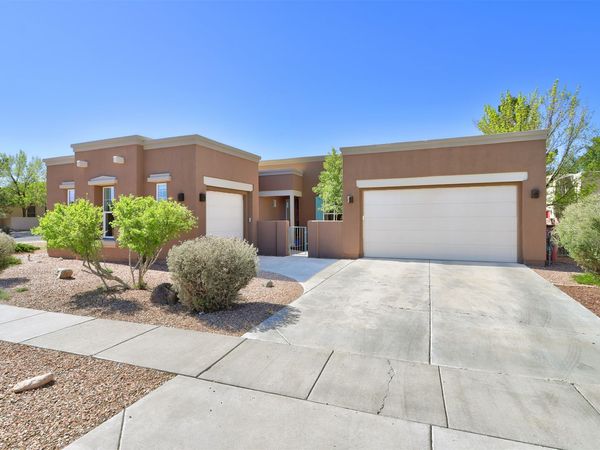 130 E Chili Line Road, Santa Fe, NM 87508