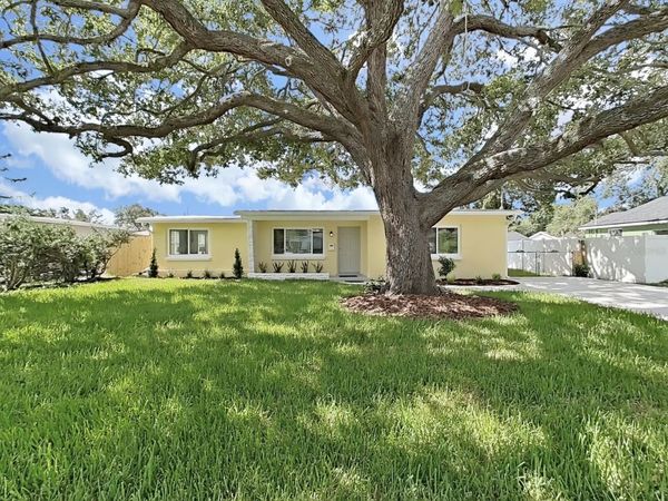 4610 W BAY VILLA AVENUE , TAMPA, FL 33611