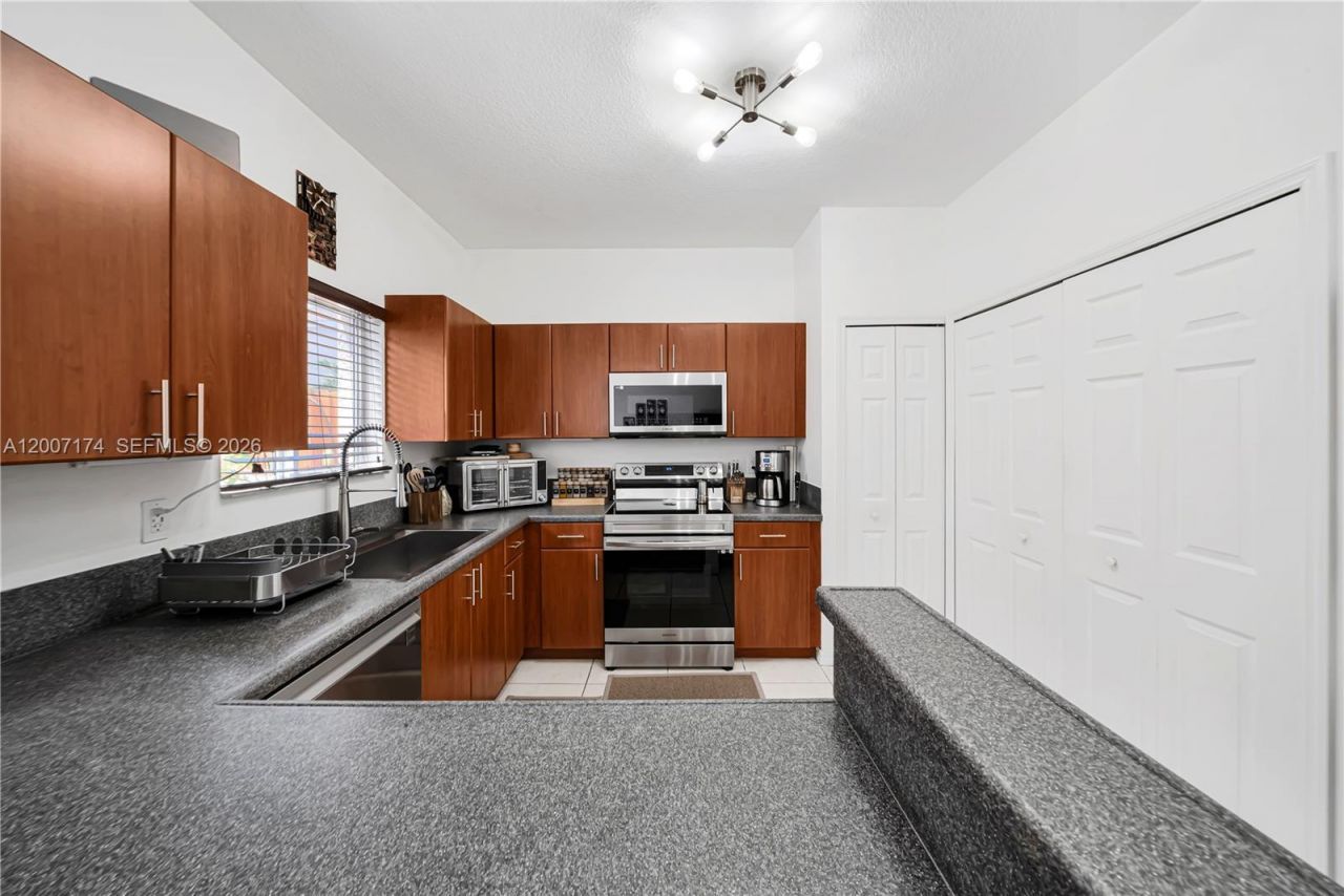 8331 SW 124th Ave , Unit 105-14, Miami, FL 33183 Photo
