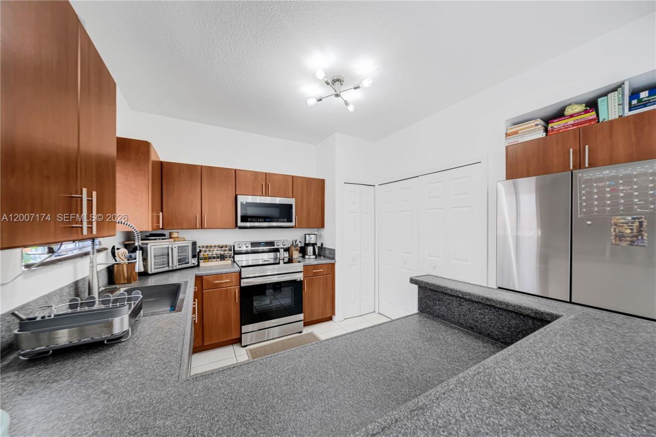 8331 SW 124th Ave , Unit 105-14, Miami, FL 33183 Photo
