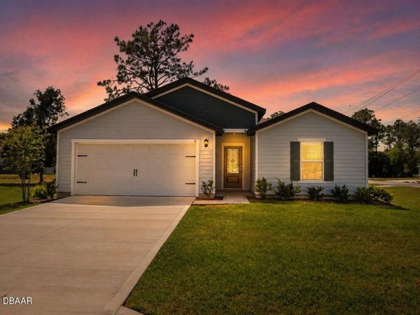 2 Prince Eric Lane, Palm Coast, FL 32164