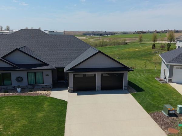 231 Solomia Court, Peosta, IA 52068