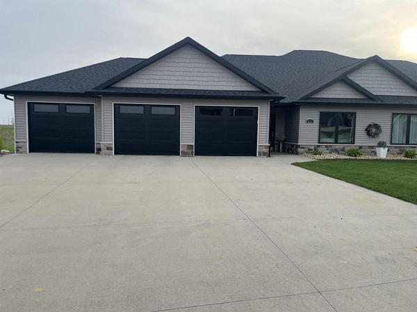 215 Solomia Court, Unit Dubuque, Peosta, IA 52068