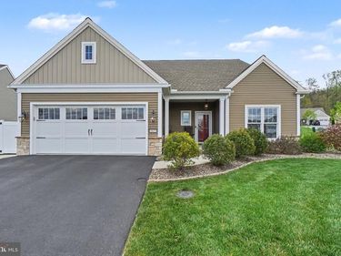 1025 RIVERSTONE CIRCLE , LEBANON, PA 17042