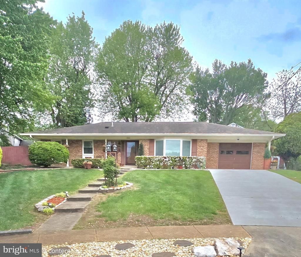 5813 Ashfield Road, Alexandria, VA 22315 Main Photo