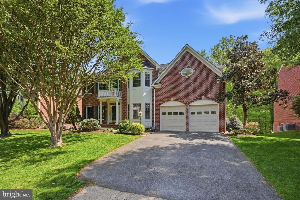 6075 Deer Ridge Trail, Springfield, VA 22150 Main Photo