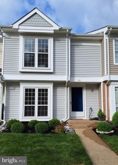 151 Edinburgh Square, Sterling, VA 20164 Main Photo