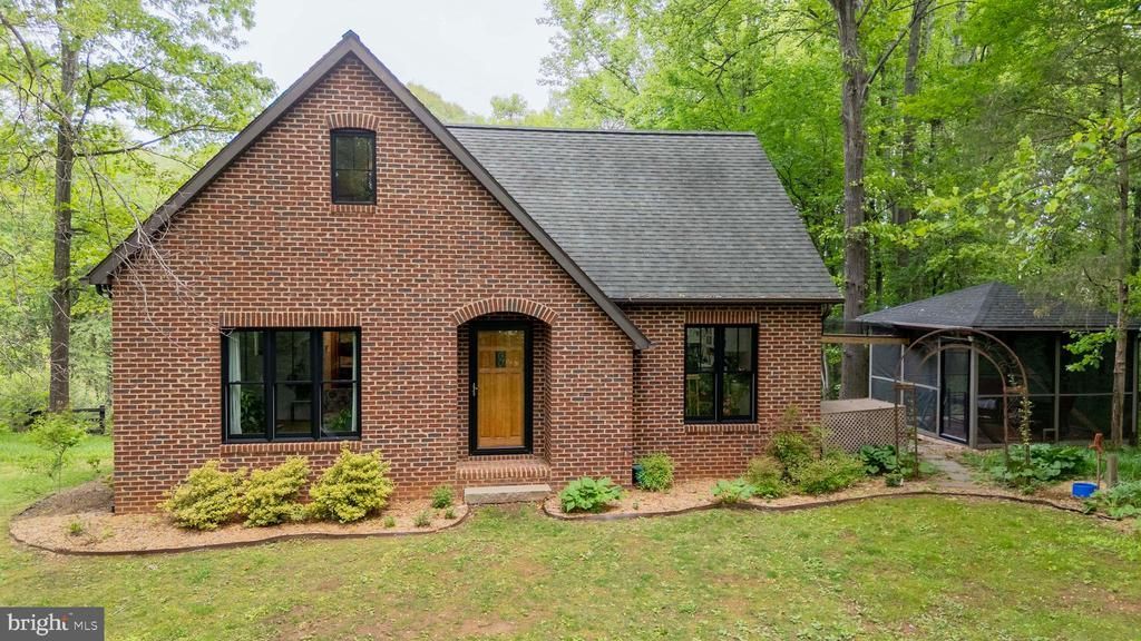 5060 RIDGEVIEW ROAD, REVA, VA 22735