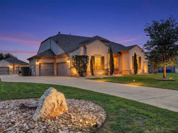 312 Flintlock DR, Leander, TX 78641