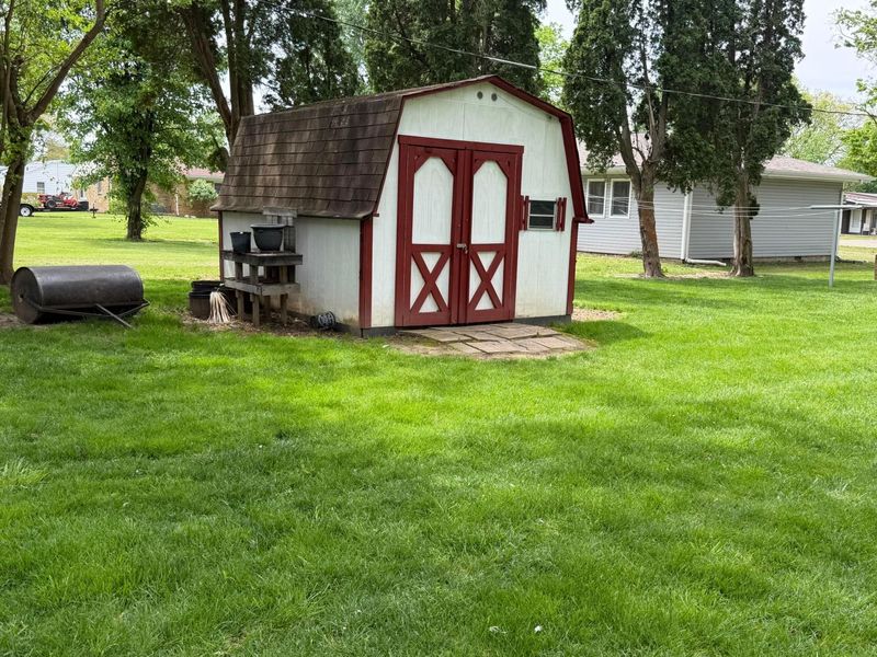 344 Greenacres Drive , Springfield, OH 45504 Photo 5