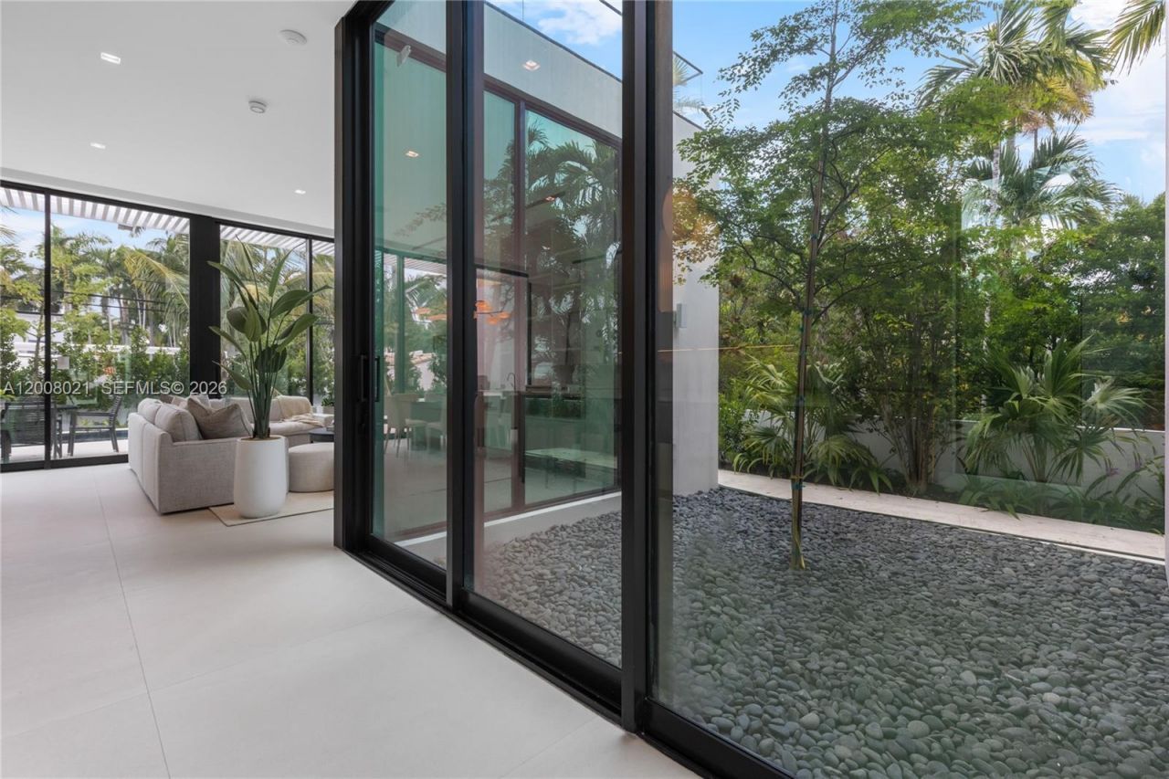 4504 Sheridan Ave , Miami Beach, FL 33140 Photo