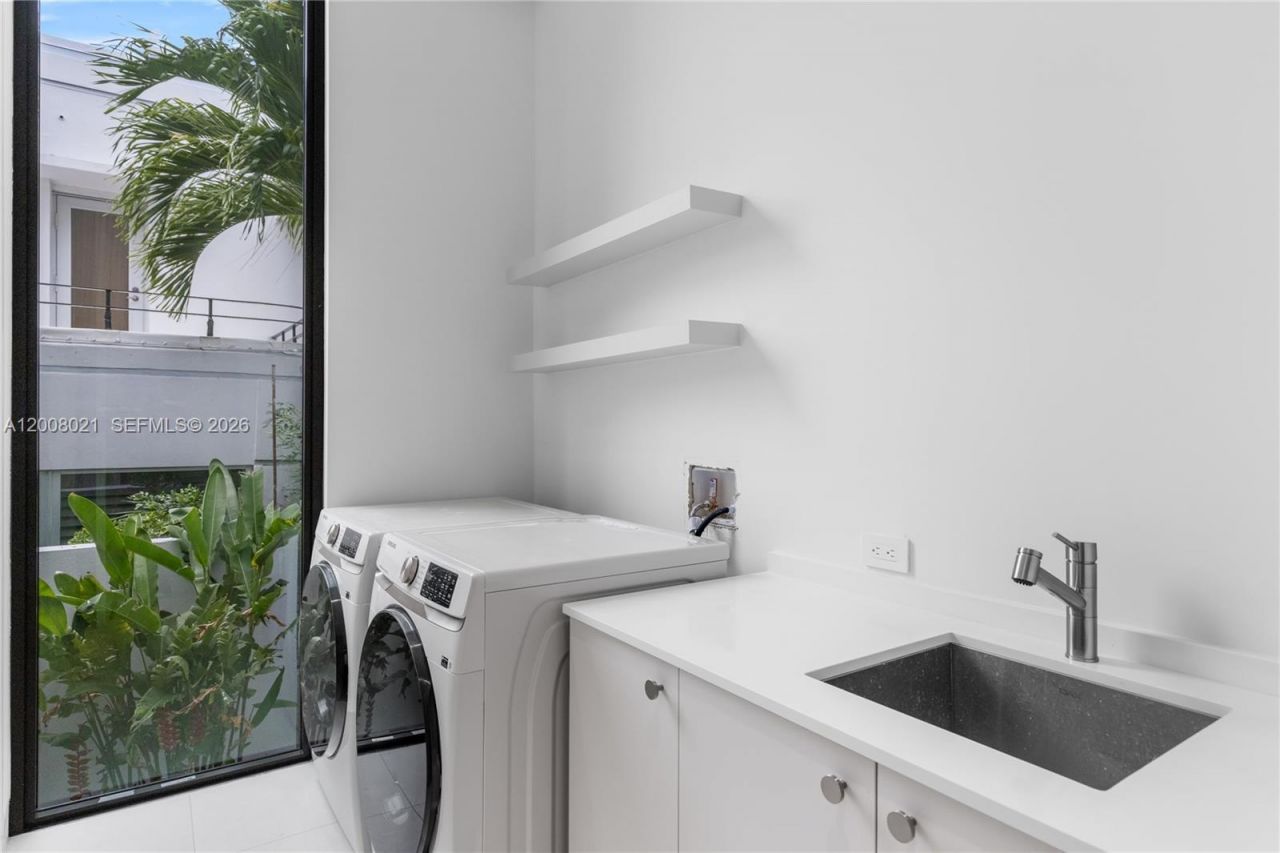 4504 Sheridan Ave , Miami Beach, FL 33140 Photo