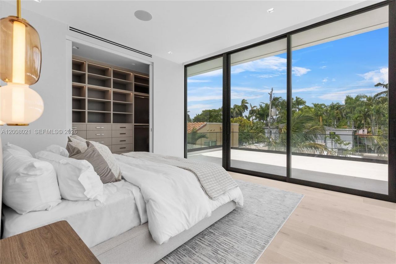 4504 Sheridan Ave , Miami Beach, FL 33140 Photo