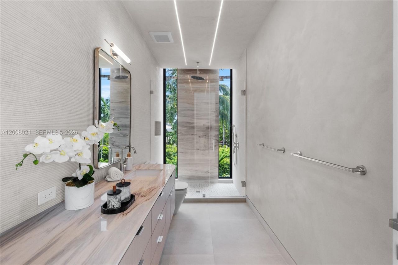4504 Sheridan Ave , Miami Beach, FL 33140 Photo