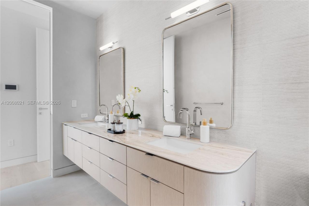 4504 Sheridan Ave , Miami Beach, FL 33140 Photo