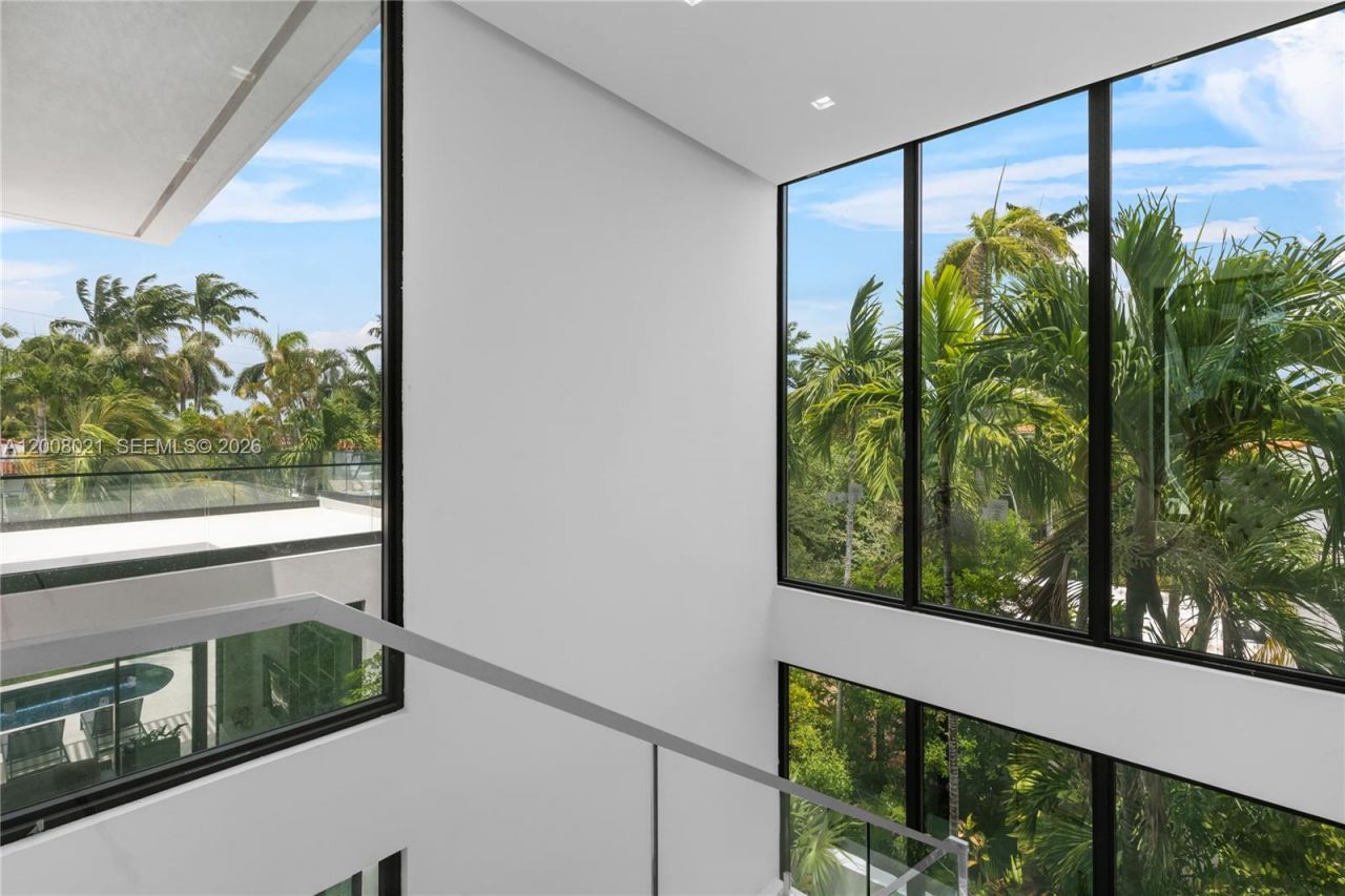 4504 Sheridan Ave , Miami Beach, FL 33140 Photo