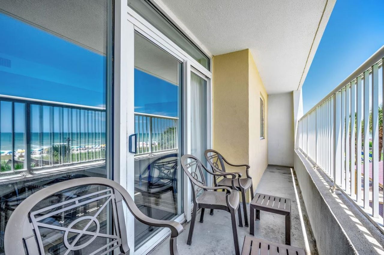 2000 N Ocean Blvd. Photo 19
