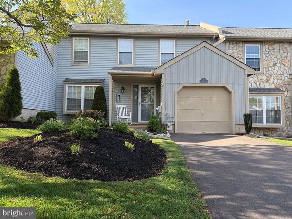 2 COTTONWOOD STREET , NEWTOWN, PA 18940