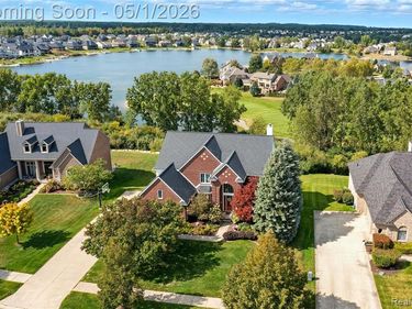 656 Overlook Drive, Oxford Twp, MI 48371