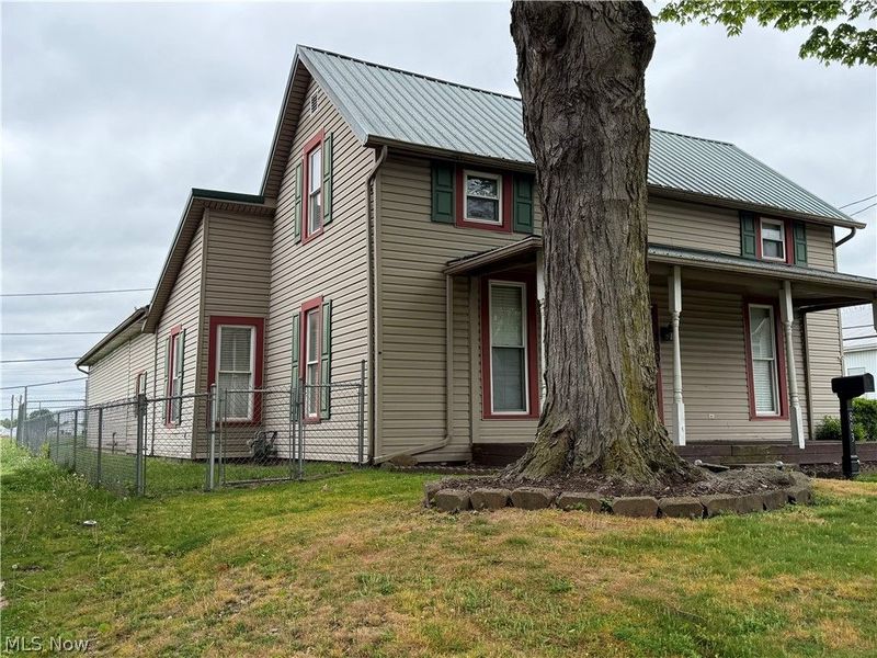 803 Kenilworth Avenue, Coshocton, OH 43812 Photo 2