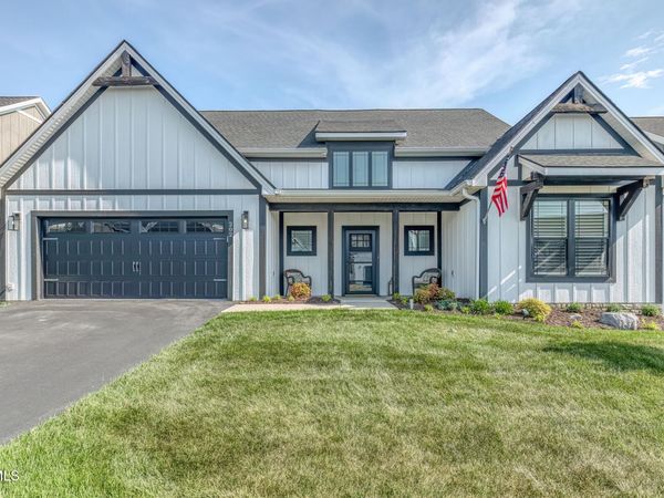 818 Guaranda Drive, Unit 202, Johnson City, TN 37604