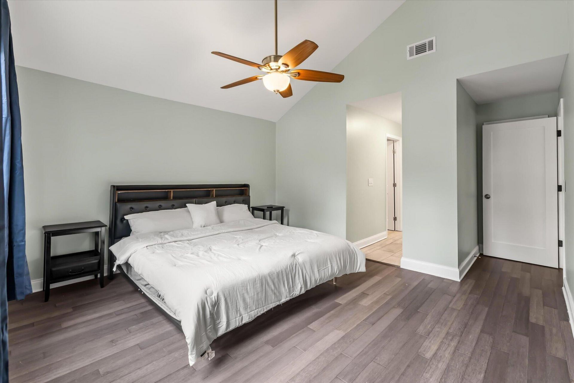 108 Lancer Drive Photo 16