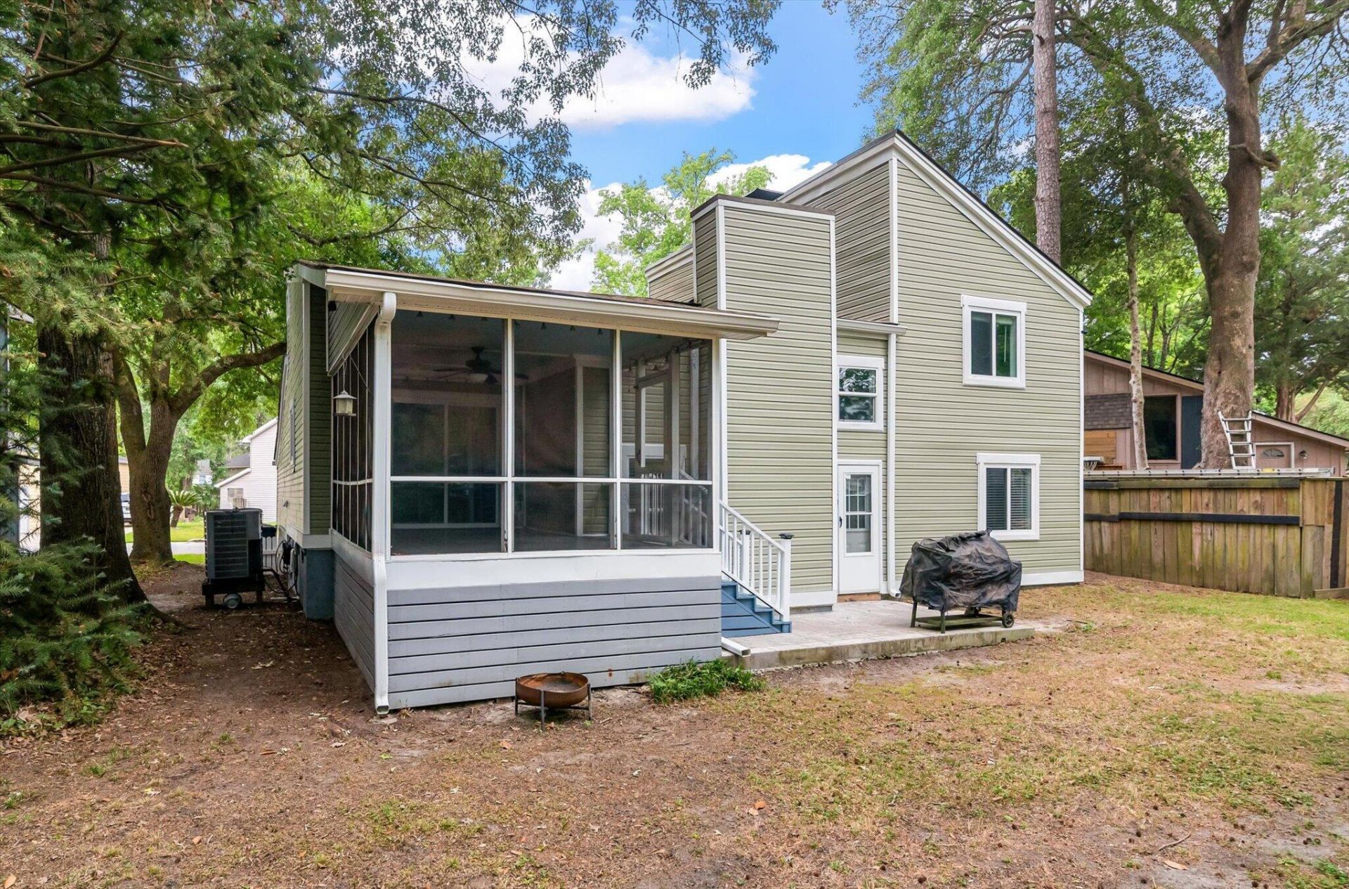 108 Lancer Drive Photo 29