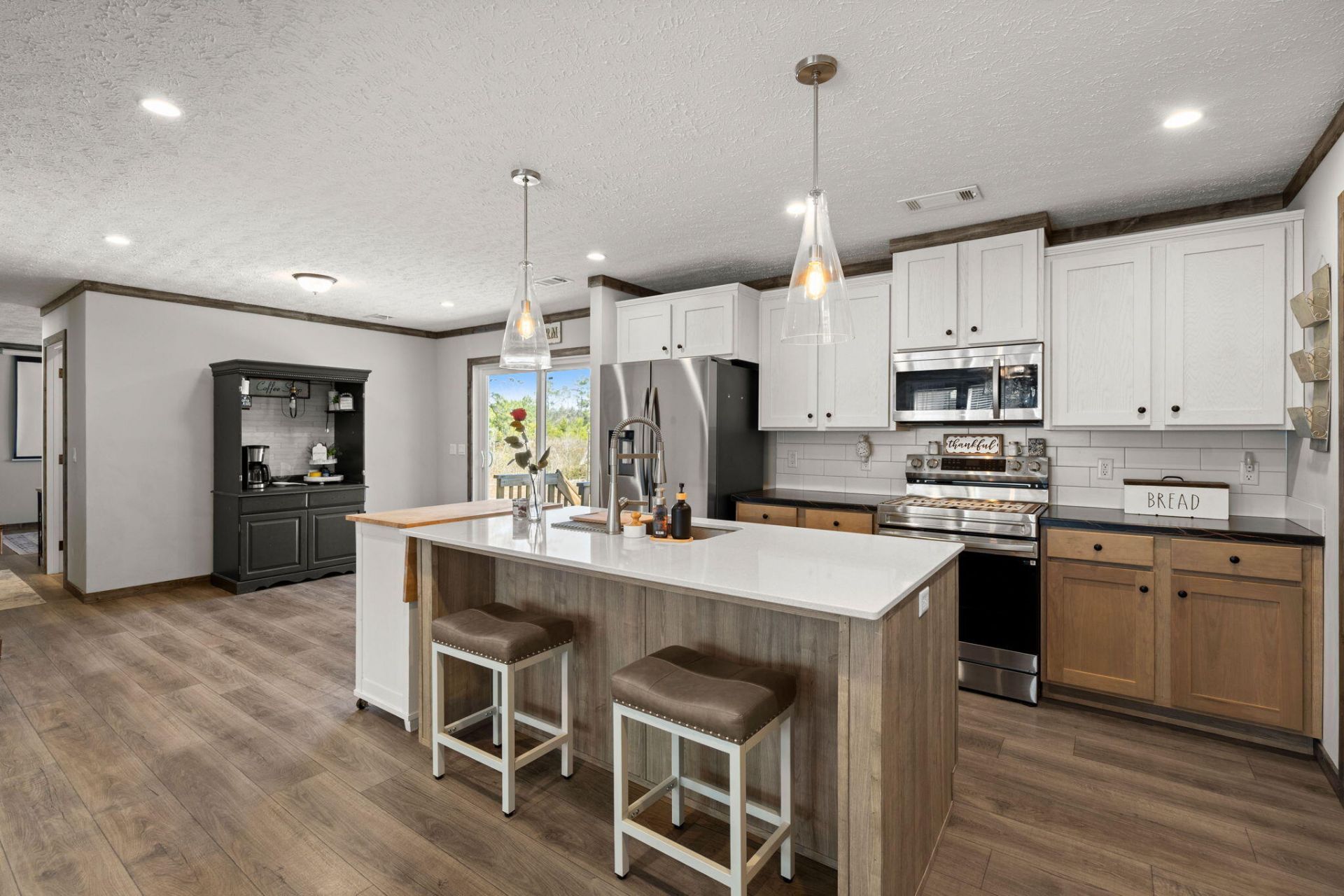 142 Beejay Lane Photo 12