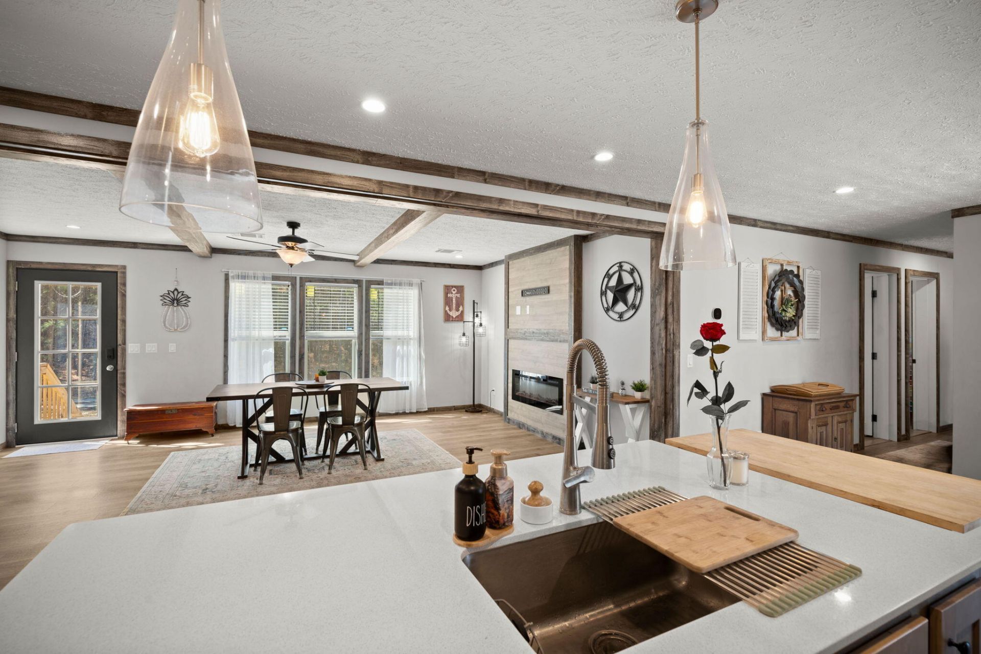 142 Beejay Lane Photo 13