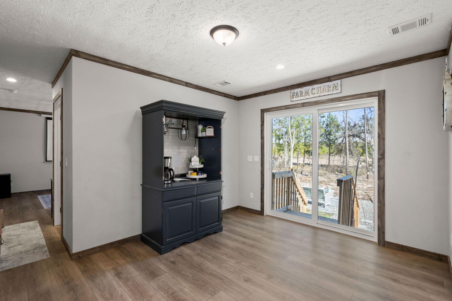 142 Beejay Lane Photo 17