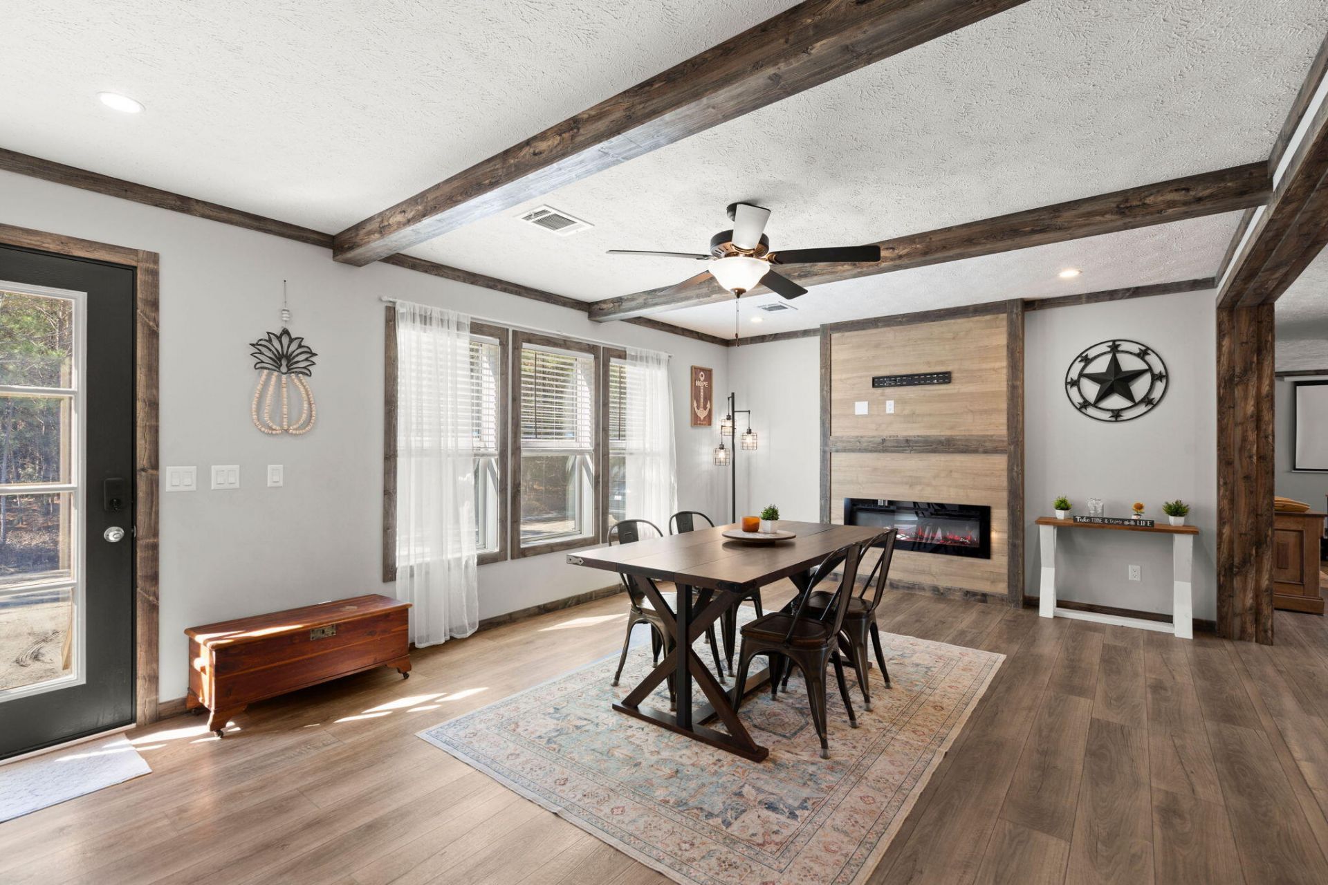 142 Beejay Lane Photo 5