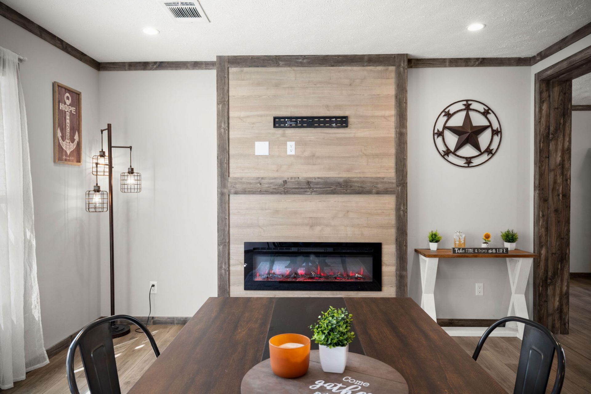 142 Beejay Lane Photo 7