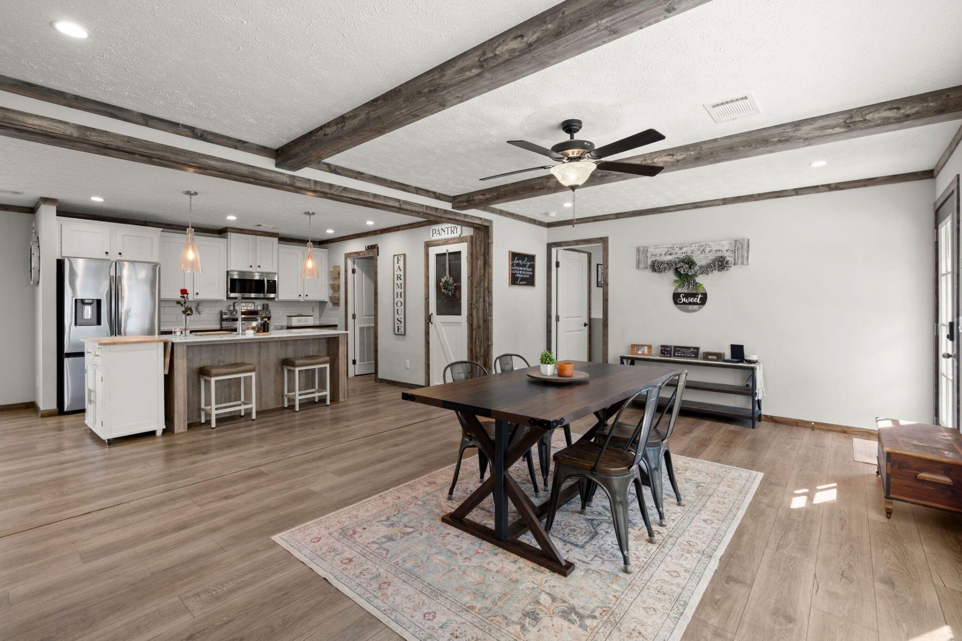142 Beejay Lane Photo 8