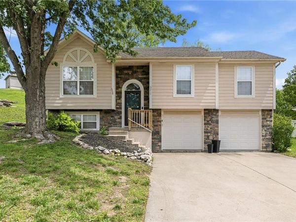3217 S Elizabeth Avenue, Independence, MO 64057