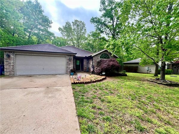 25 Overton Drive , Bella Vista, AR 72714