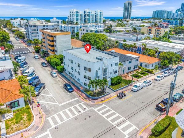 420 78th St , Miami Beach, FL 33141