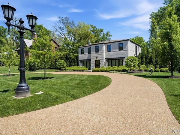 3 The Prado , Ladue, MO 63124