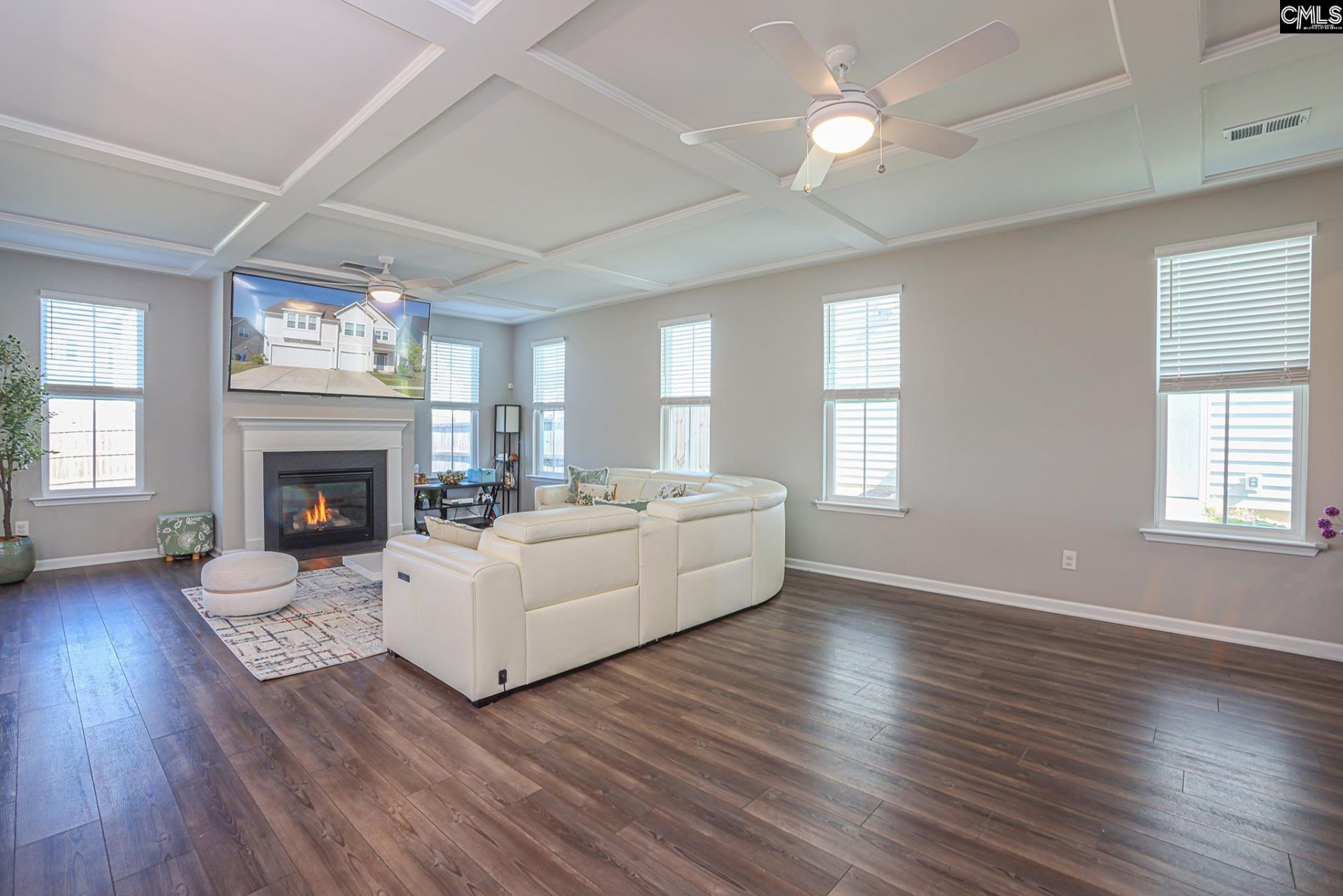 329 Underhill Drive  Photo 18