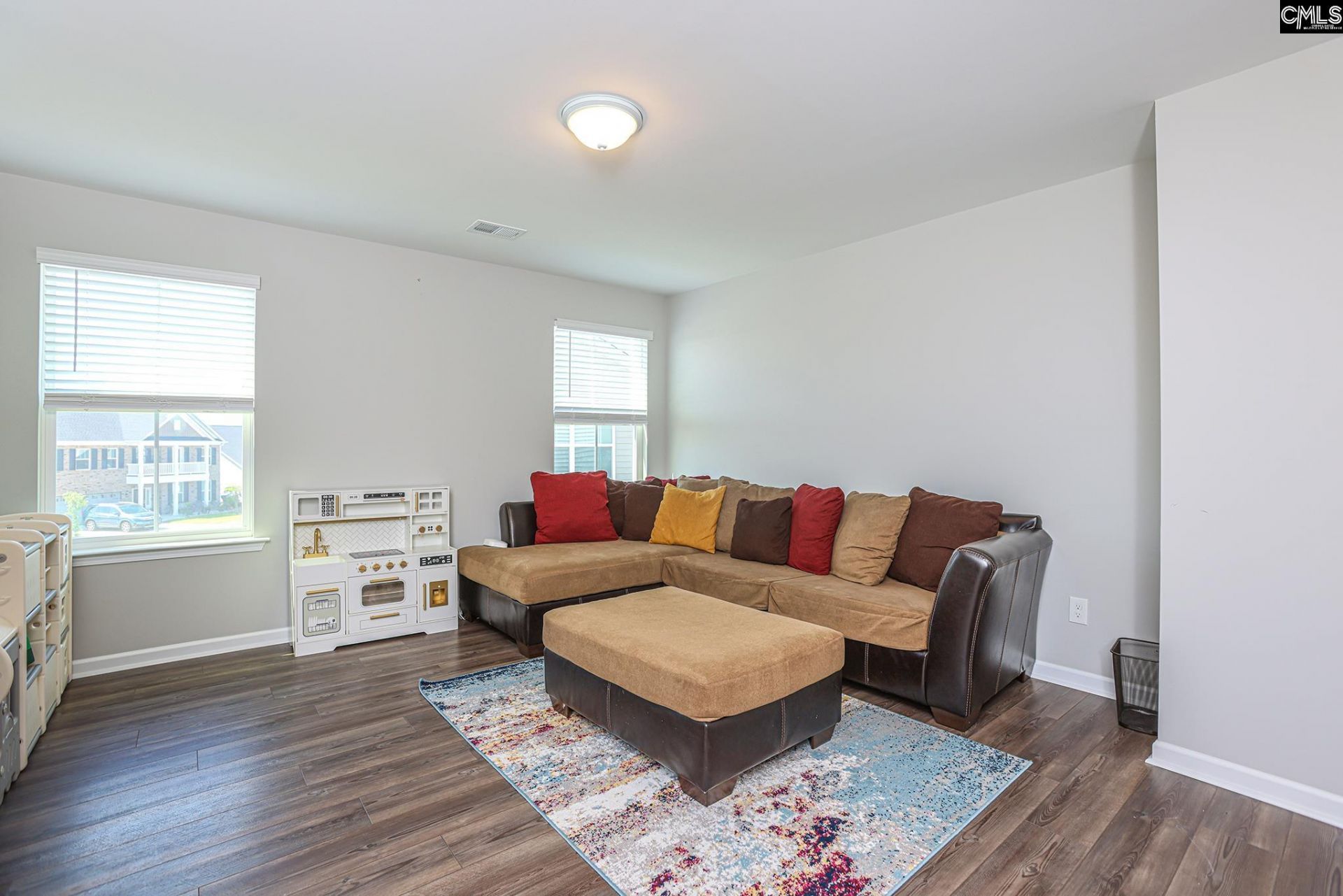 329 Underhill Drive  Photo 52