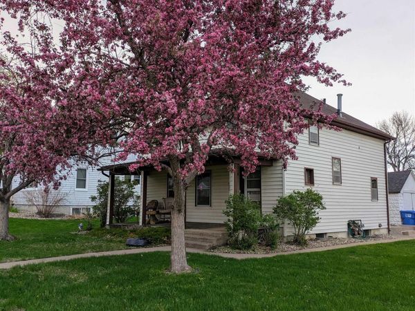 1426 E 17th St, Sioux Falls, SD 57104