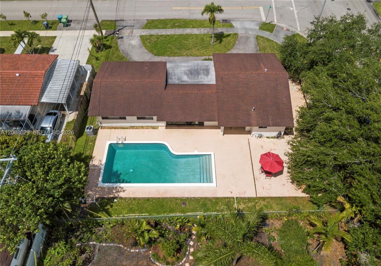 11335 NW 59th Ct, Hialeah, FL 33012 Photo