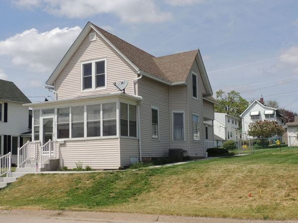 705 Groveland Place, Dubuque, IA 52001