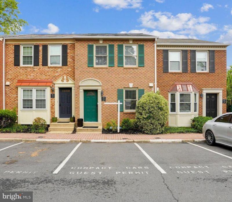 1179 N Vernon Street, Arlington, VA 22201 Main Photo