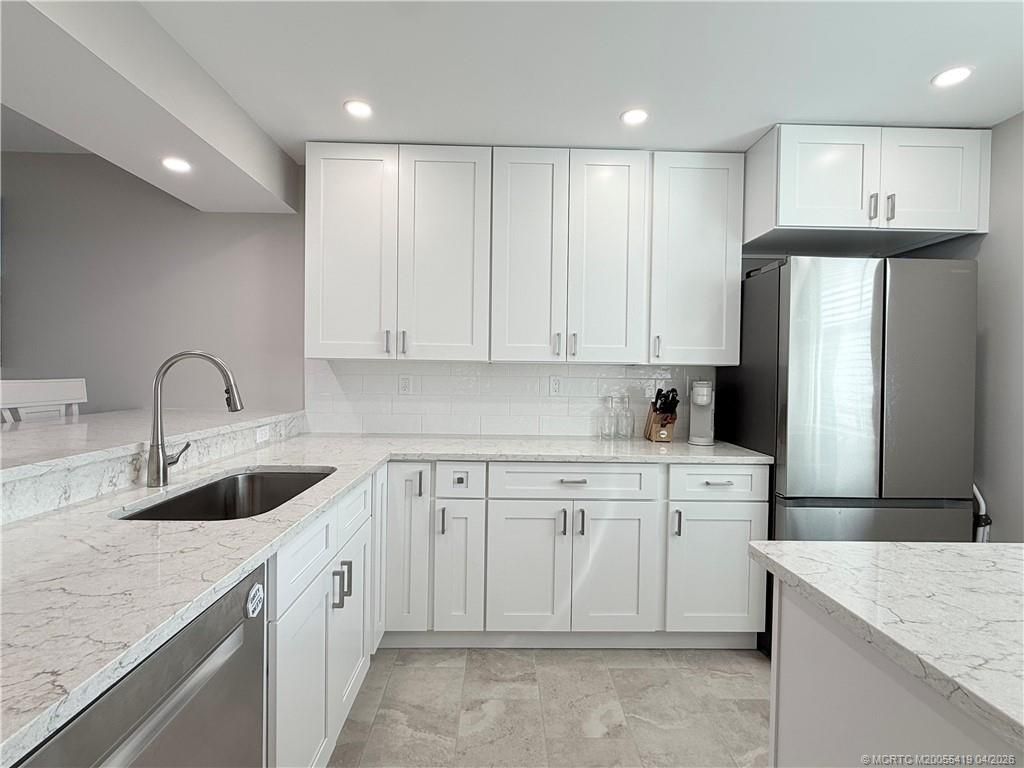 1950 SW Palm City Road, Unit 14-305, Stuart, FL 34994 Photo