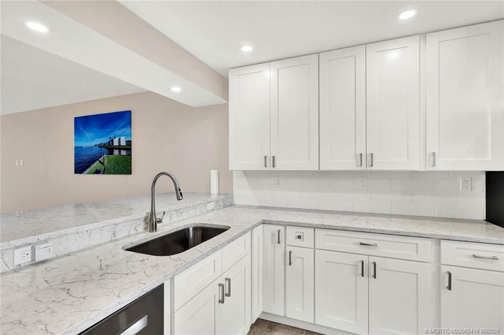 1950 SW Palm City Road, Unit 14-305, Stuart, FL 34994 Photo