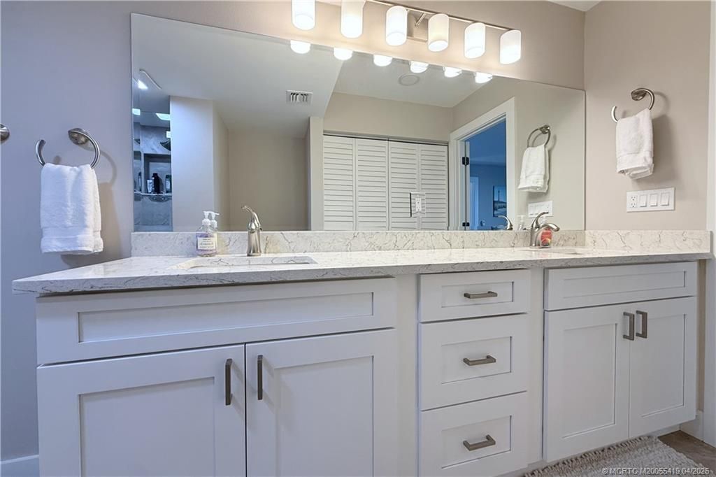 1950 SW Palm City Road, Unit 14-305, Stuart, FL 34994 Photo